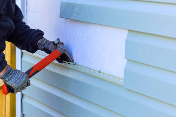 Trusted Emergency Siding Repair service in Windsor, IL - Creative Siding